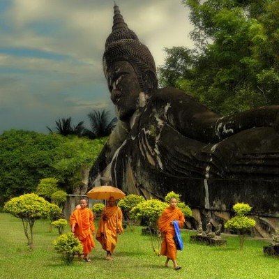 Monaci e Sculture del Buddha in Laos