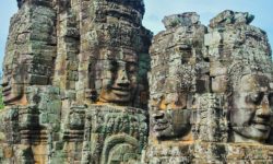 Bayon, l'ideale per una vacanza culturale in Cambogia.