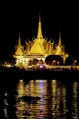 Visita Phnom Penh e il suo Palazzo Reale