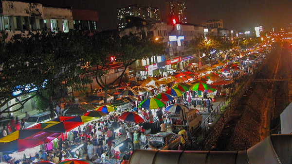 Pasar Malam - Saturday Night Market di Little India