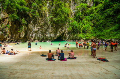 ko mook thailandia grotta di smeraldo