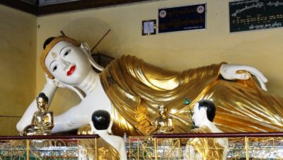 budda shwedagon paya yangon myanmar