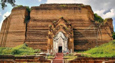 pagoda di mingun in myanmar