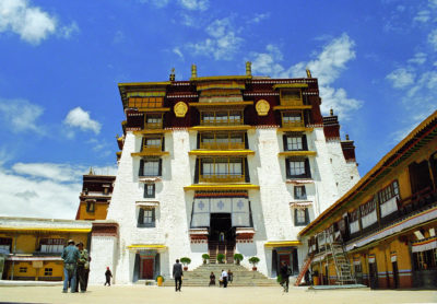 palazzo bianco potala tibet