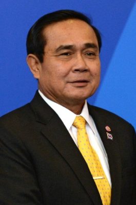 Prayut resta premier thailandese.