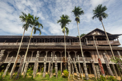 Una tipica longhouse dayak