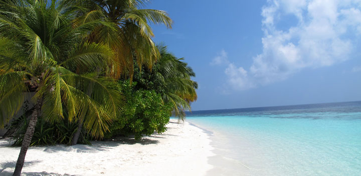 Una splendida spiaggia di Thulusdhoo, nell’atollo di North Male