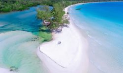 Isola di Koh Rong: il mare più bello della Cambogia