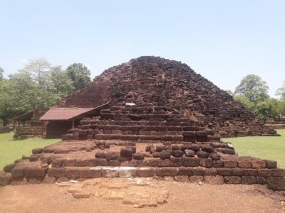 Scavi archeologici parco storico di Si Thep